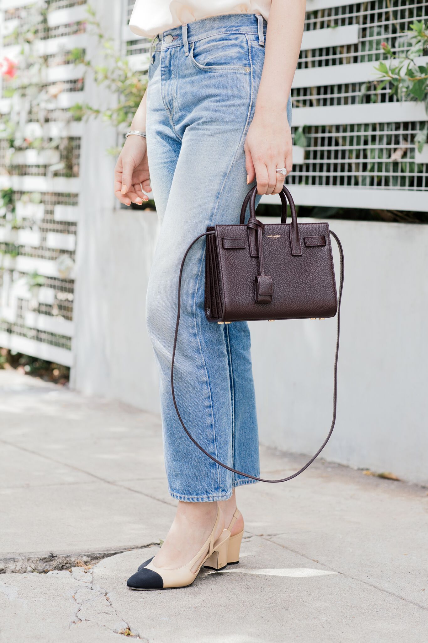 Blogger Style notes by belen wears levi vintage bing with anine bing silk cami and chanel shoes and saint laurent bag 5